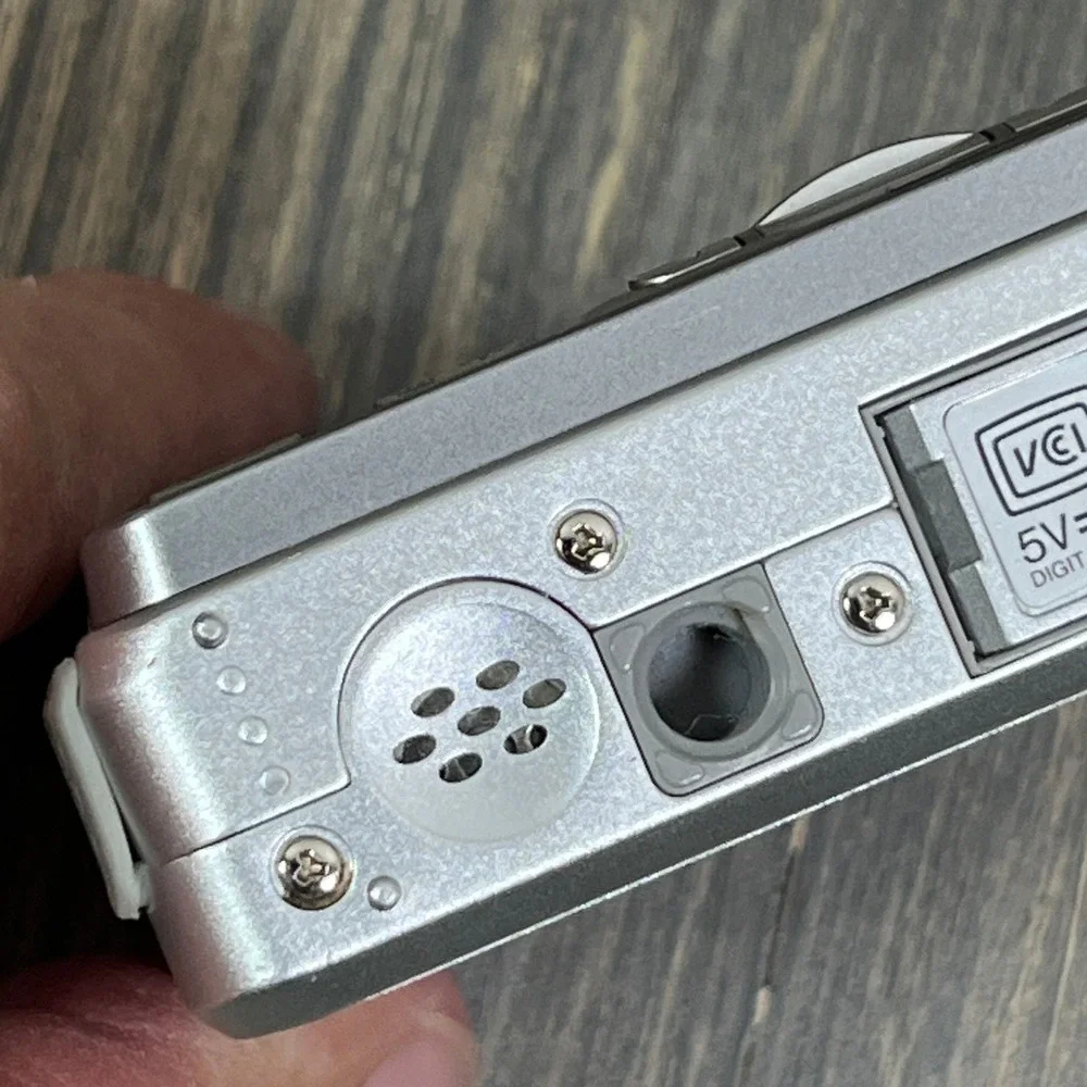 Fujifilm FinePix V10 Digital Camera Silver 5.1MP 3in LCD Retro Y2K